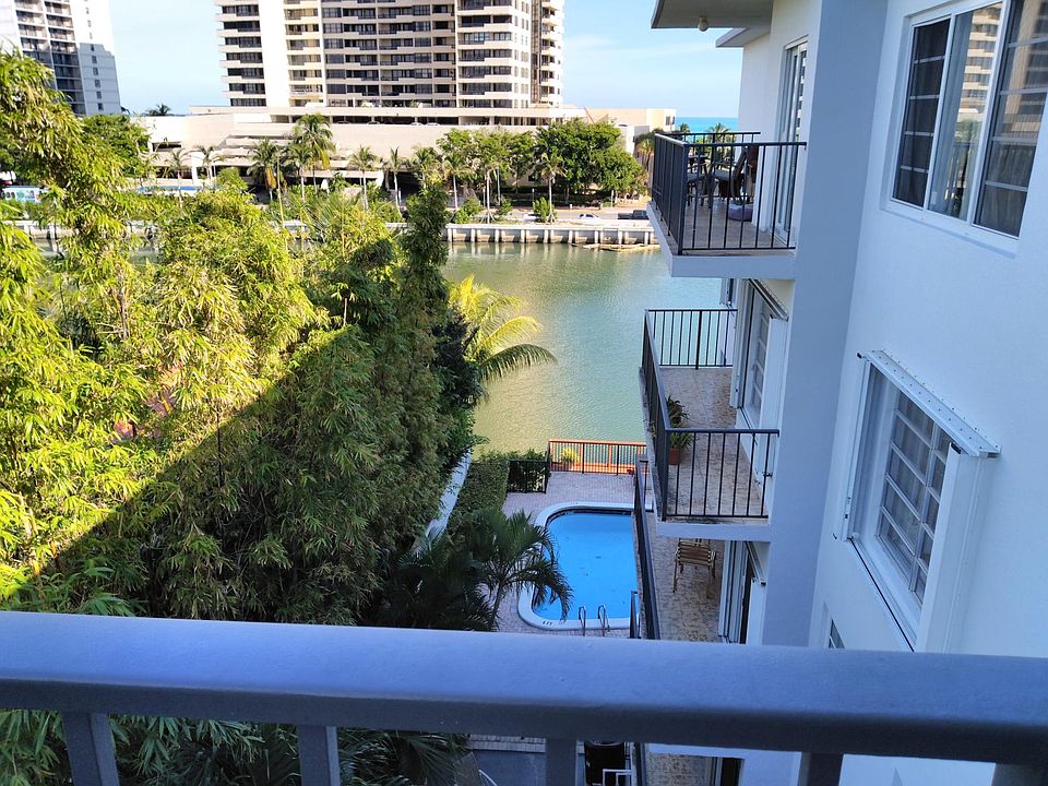 2nd image of 2455 Flamingo Dr APT 503