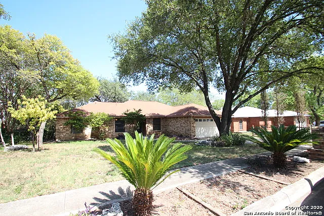 3 bed, 2.0 bath, 1695 sqft, $1,700 — Photo 4