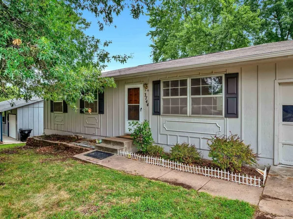 3744 SE Fremont St, Topeka, KS 66609