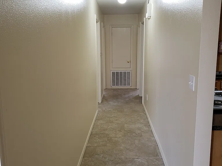 1306 Adela Dr — Photo 6