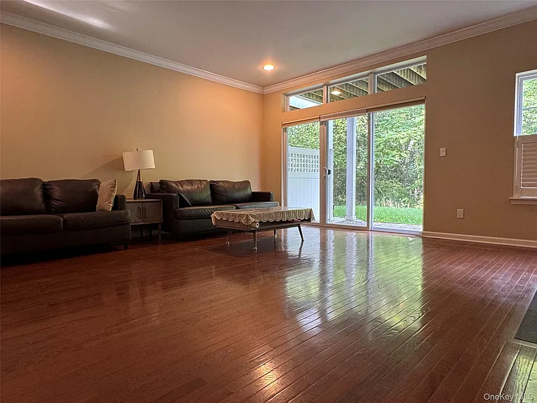 54 Fairways Dr — Photo 11