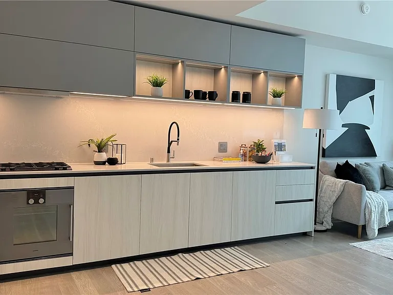 889 Avenue Sq NE #410 — Photo 3
