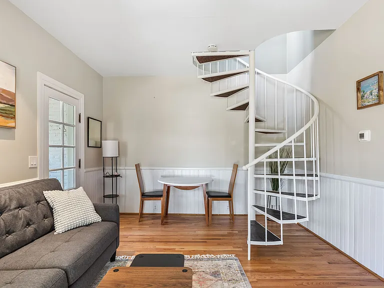 1813 Pine St #2 — Photo 8