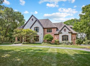 2155 Fairway Ct, St Charles, IL 60174