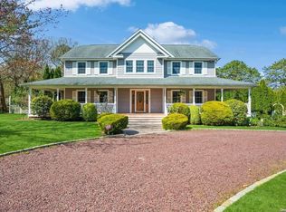4 Bay Hill Rd, Hampton Bays, NY 11946