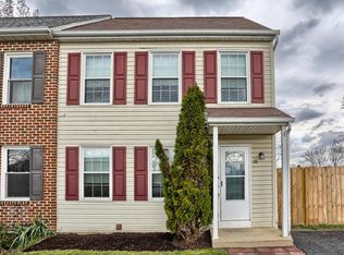 10 School House Ln, Lititz, PA 17543