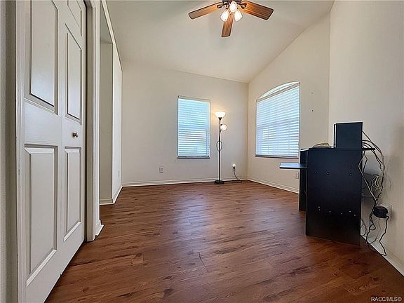 3rd image of 1824 W Zoe Ct