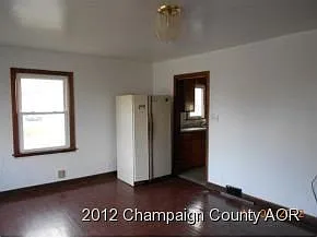 1401 N Hickory St photo 1