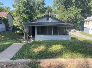 435 Adrian Dr, Saint Louis, MO 63137