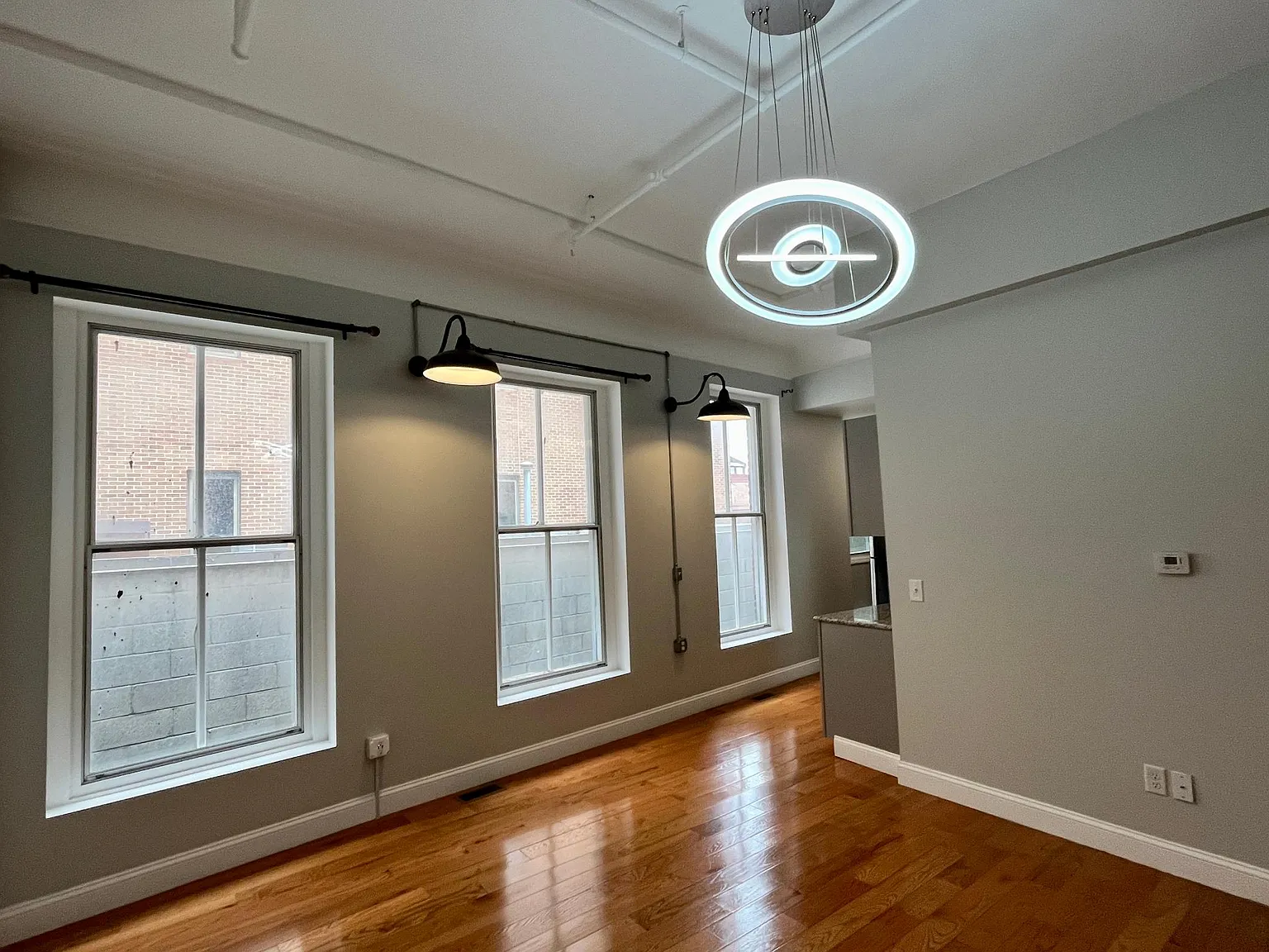 37 Maiden Ln — Photo 4