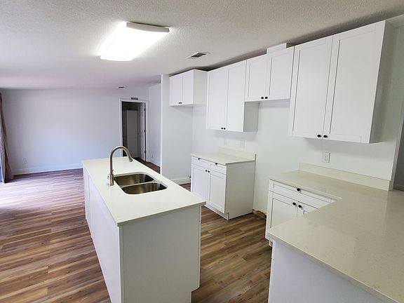 3rd image of 1718 Wright Ave