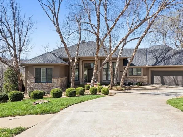 10640 S Glenview Ln, Olathe, KS 66061