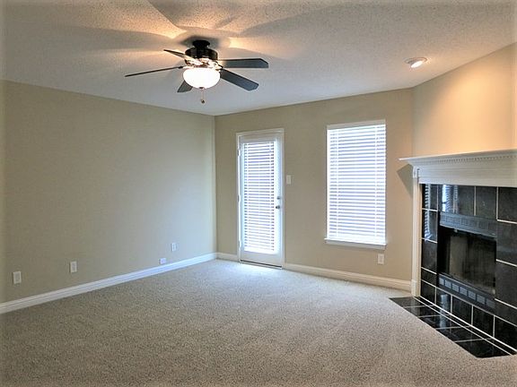 3rd image of 1317 Jasmine Dr