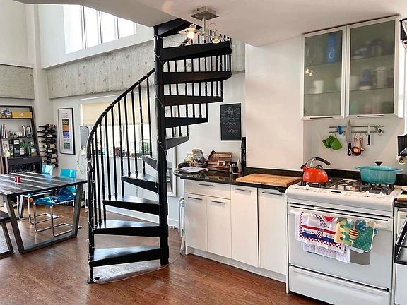 3rd image of 19 Clinton St #704/804