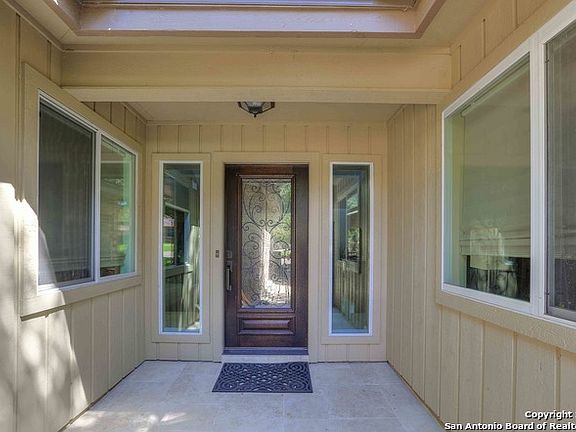 3rd image of 13414 Vista Del Mar