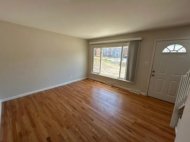 1725 S 5th St — Photo 4