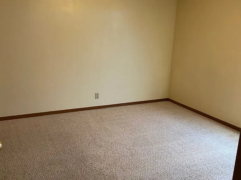 2574 N Douty St — Photo 6