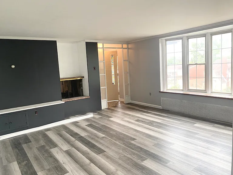 404 Pennview Dr — Photo 1