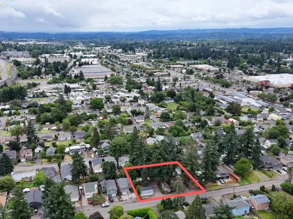 8460 SE Clatsop St, Happy Valley, OR 97086
