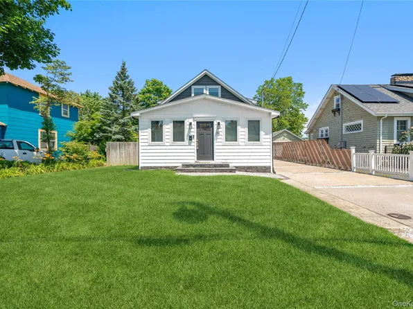 55 Cleveland Street, Patchogue, NY 11772