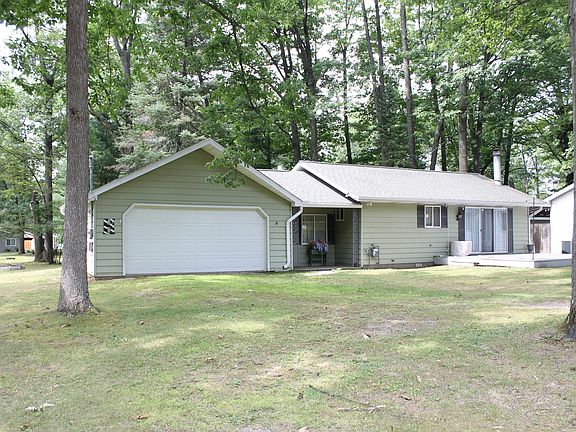 3rd image of 211 Stratford Dr