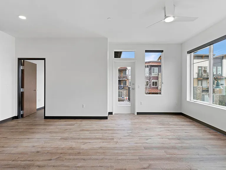 Bradbury Pointe Apartments — Photo 30