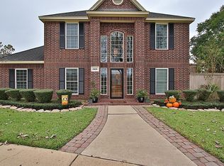 3909 Dixie Farm Rd, Pearland, TX 77581