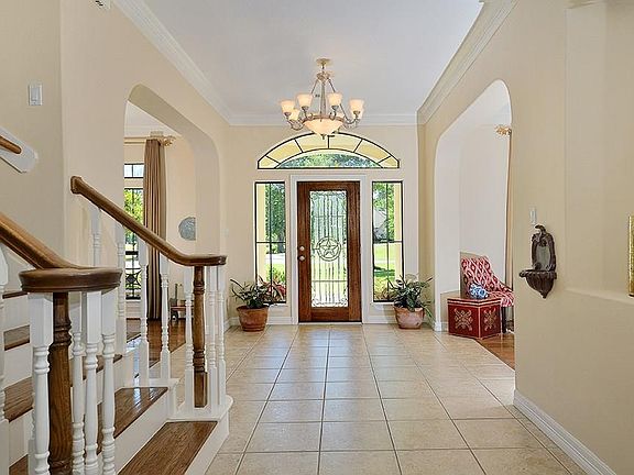4th image of 9218 Stratford Pl