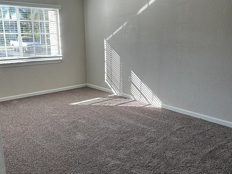 Master bedroom w/Bath