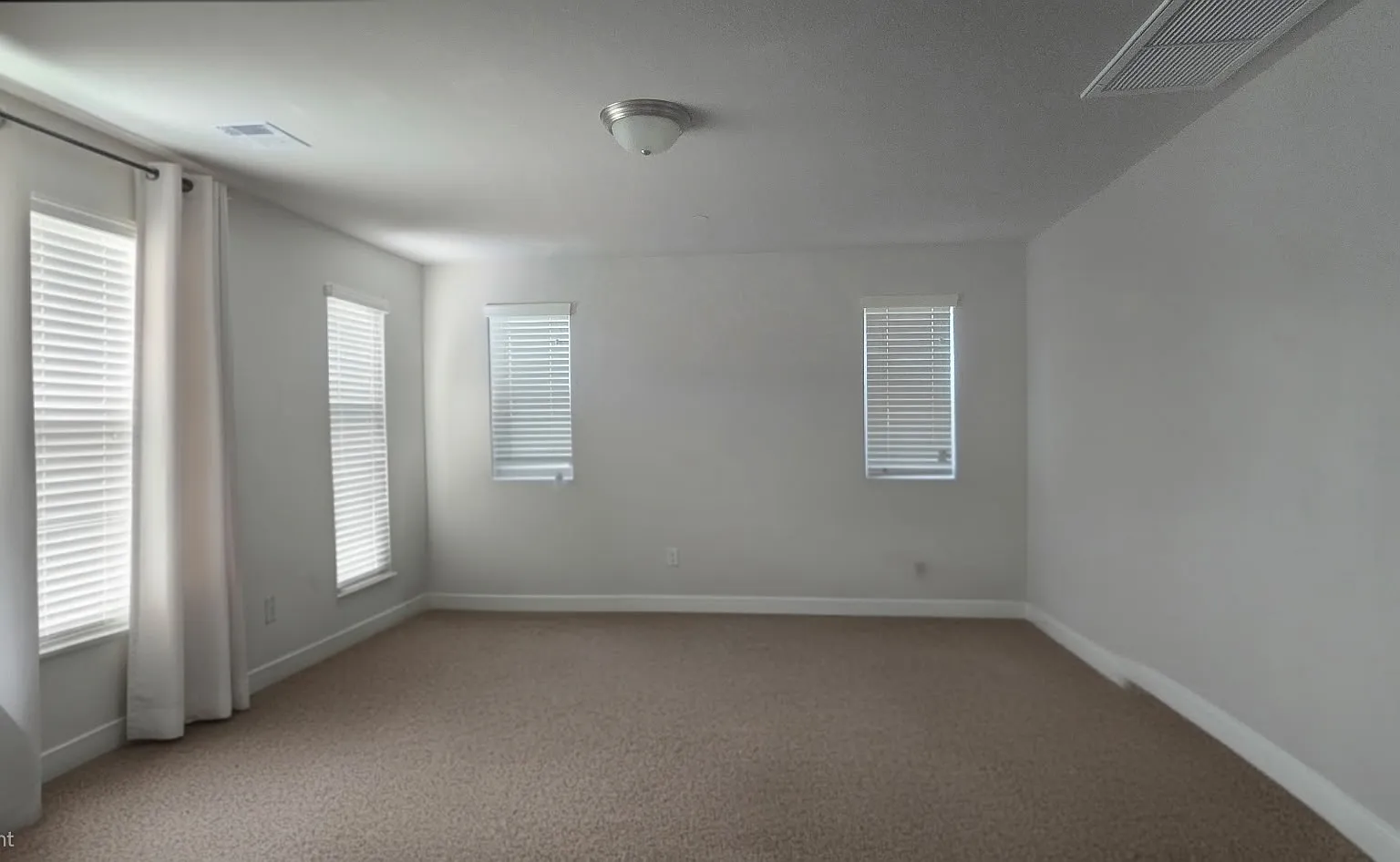 4 bed, 2165 sqft, $3,500 — Photo 3