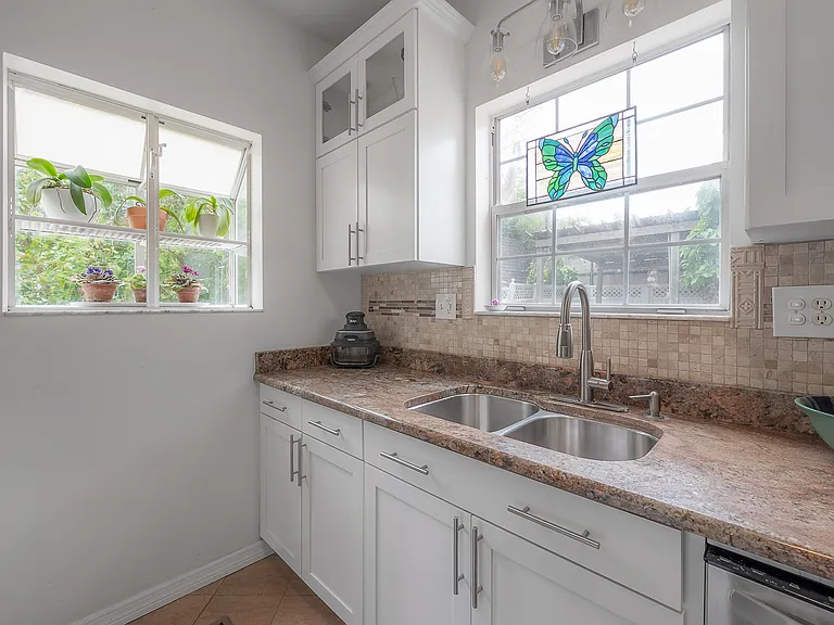 1109 E Patterson St — Photo 20