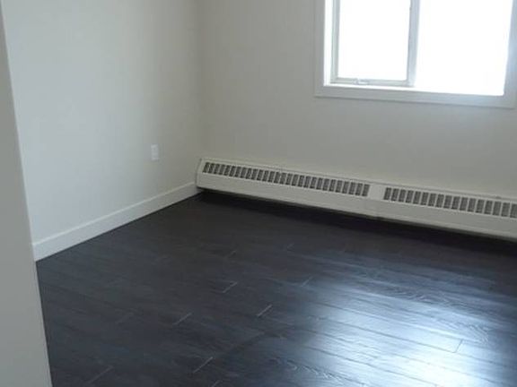 5th image of 537 4th Ave N #306
