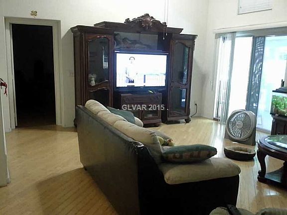 4th image of 1465 Teddington Ct #65