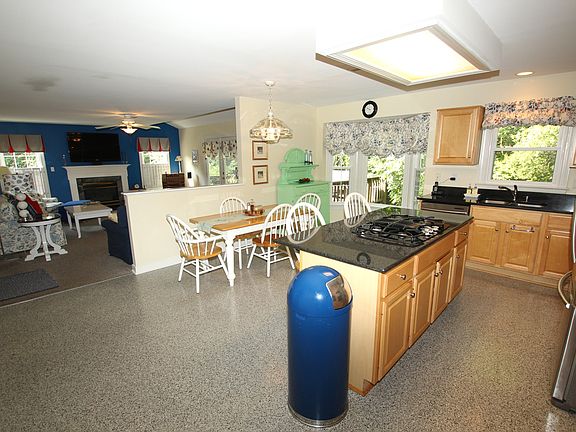 2nd image of 9166 Sycamore Hill Pl