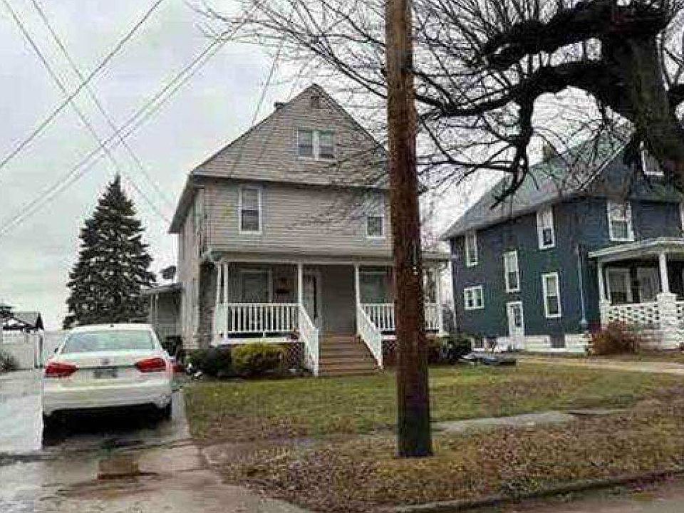 1st image of 2025 E 39th St