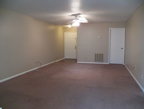 2nd image of 232 Helen Cir #A