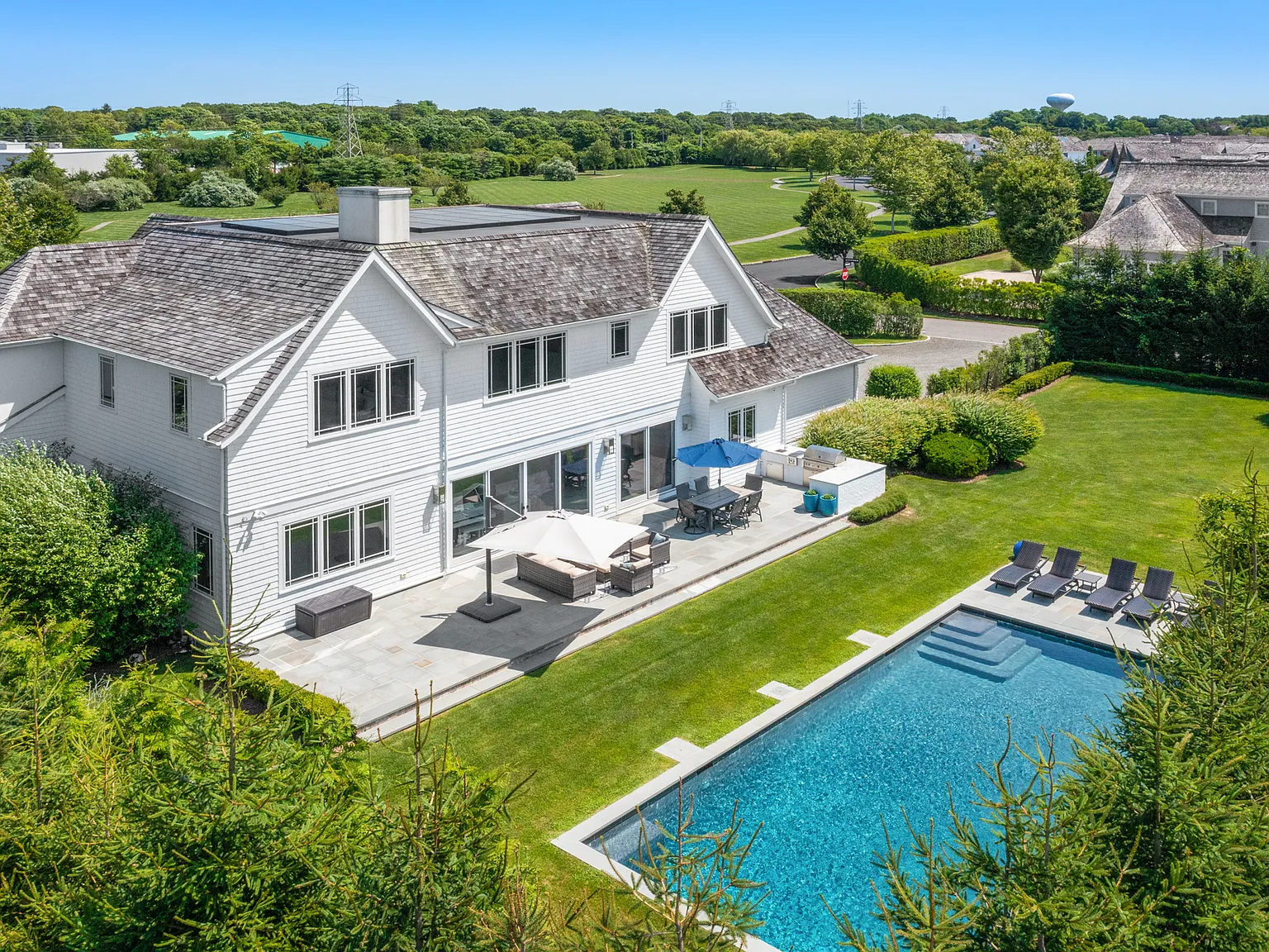Beautiful 7 Bedroom New Construction Home — Photo 4