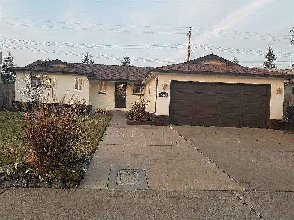 1st image of 2221 Yosemite Dr