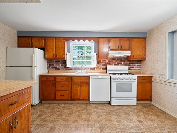 5th image of 512 Glengary Dr