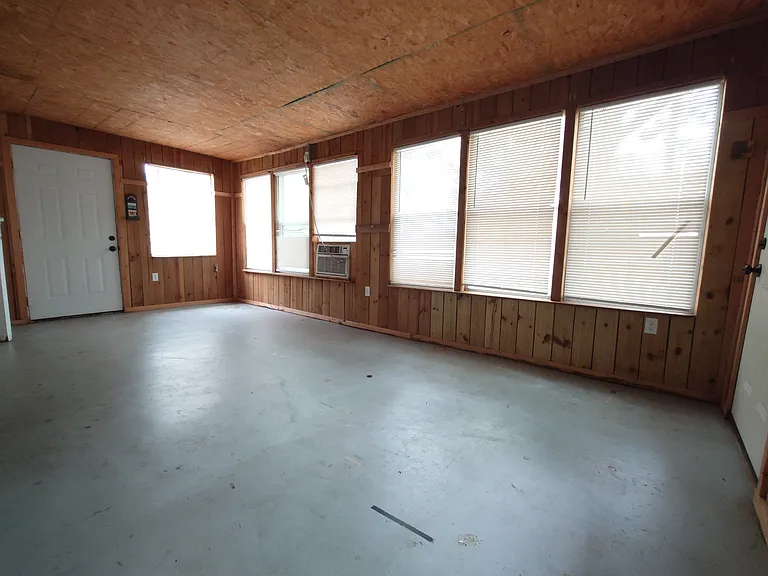 203 Haverford Dr — Photo 17