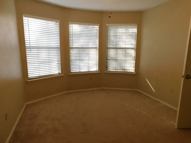 1803 Mesquite Cir — Photo 6
