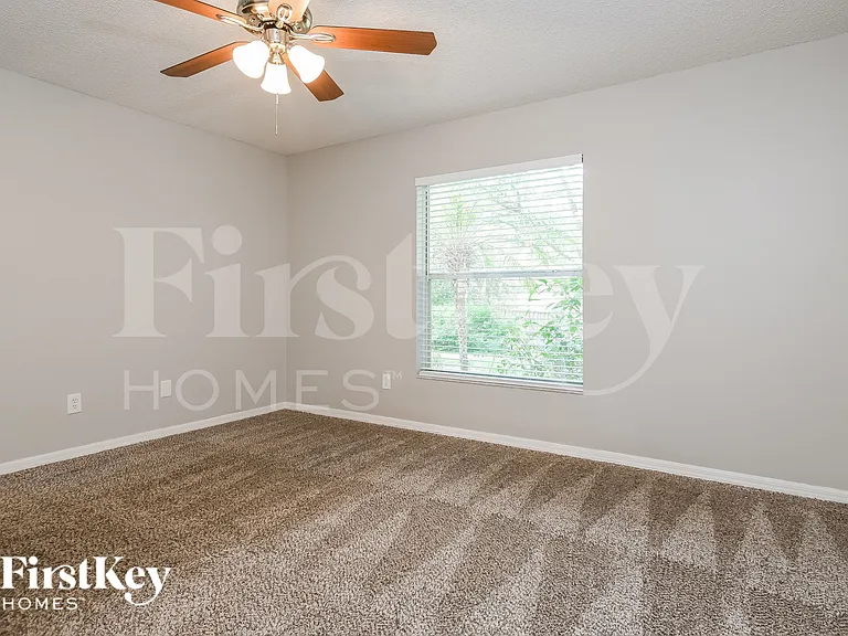 1254 Kenworth Dr — Photo 9