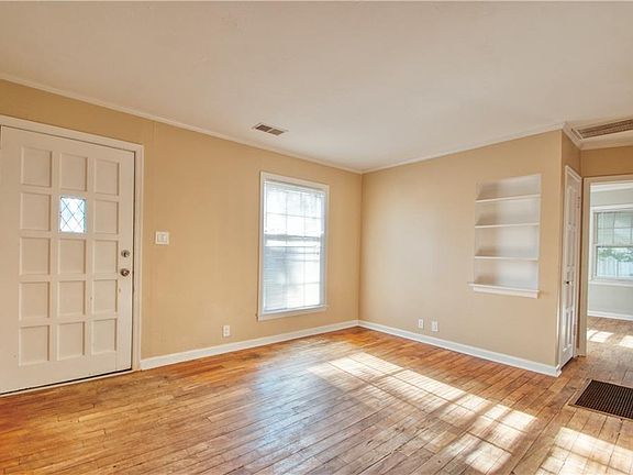4th image of 8104 Grand Ave