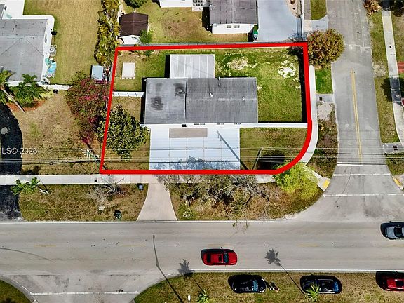 2nd image of 10381 SW 32nd St