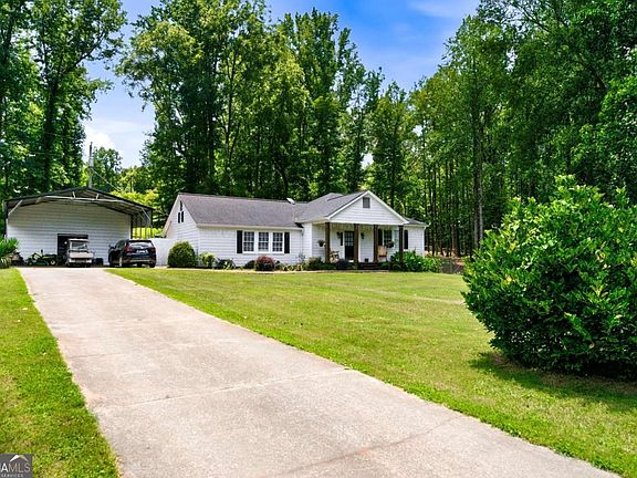 2nd image of 1042 Carl Bramlett Rd