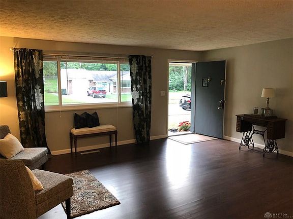 3rd image of 2052 Lehigh Pl