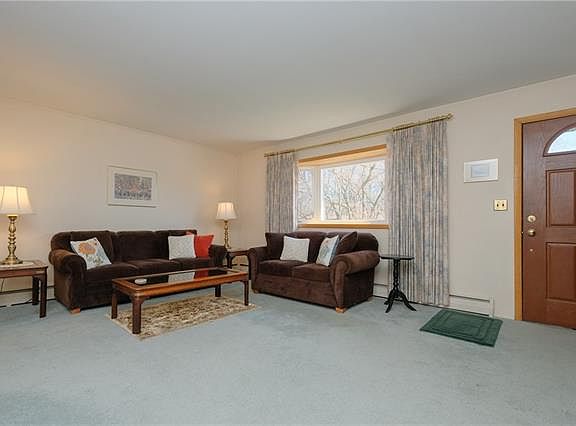 3rd image of 267 Buttonwood Ave
