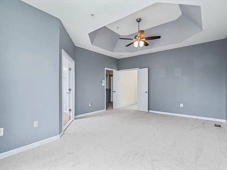 5053 Wesley Sq #1 — Photo 15