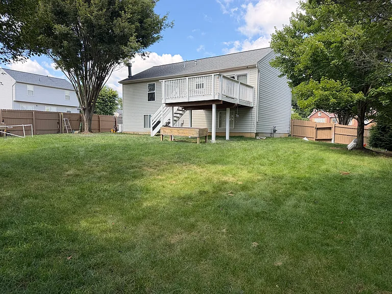 2715 Shamu Dr — Photo 2