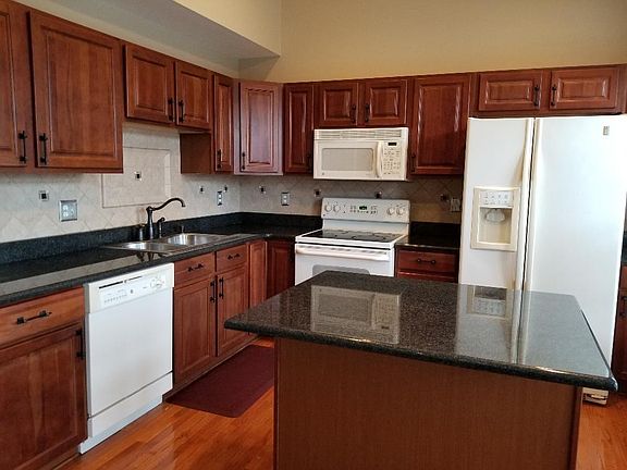 2nd image of 763 Paint Creek Dr #1